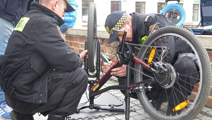 W Rynku Trybunalskim znakowali rowery