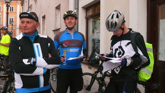 Nocny Kulturower, czyli w poszukiwaniu tajemniczego chrononauty  