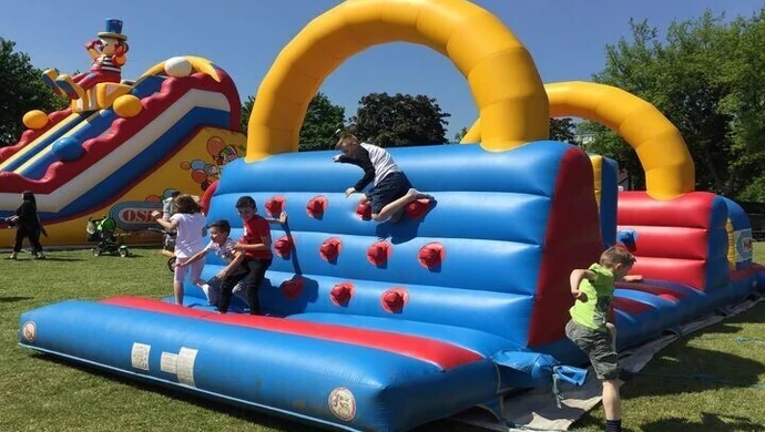 Piknik z czworonogami z okazji Dnia Dziecka