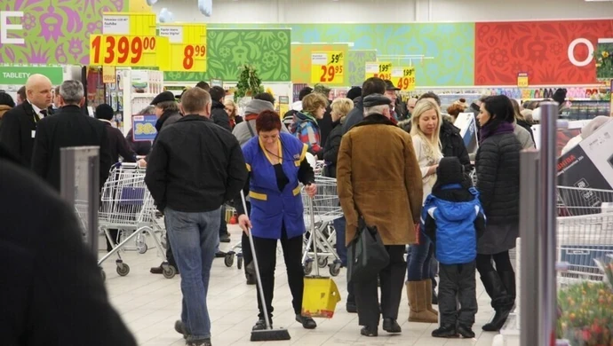 Zakaz handlu w niedzielę? A może wyższa stawka?