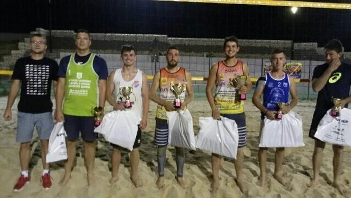 Po raz pierwszy rywalizowali w nocy