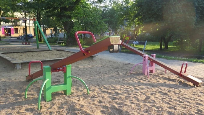Które place zabaw w Piotrkowie zyskają nowe zabawki?