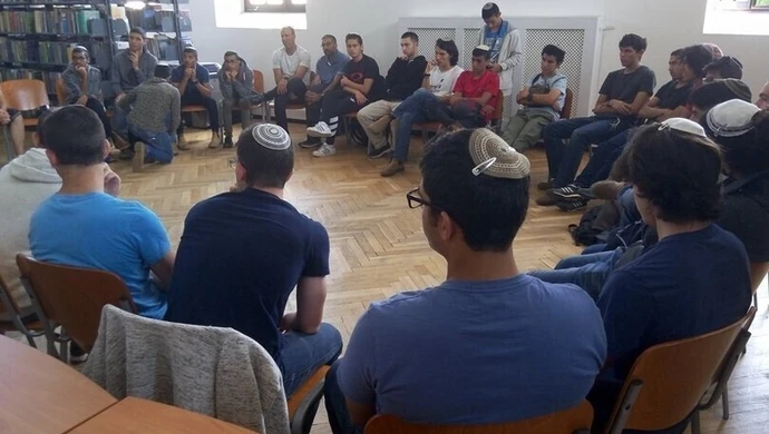 Uczniowie z Izraela odwiedzili piotrkowską synagogę