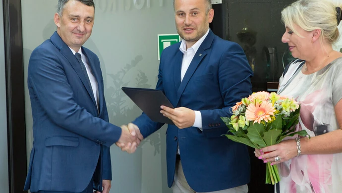 Na fotelach dyrektorskich bez zmian