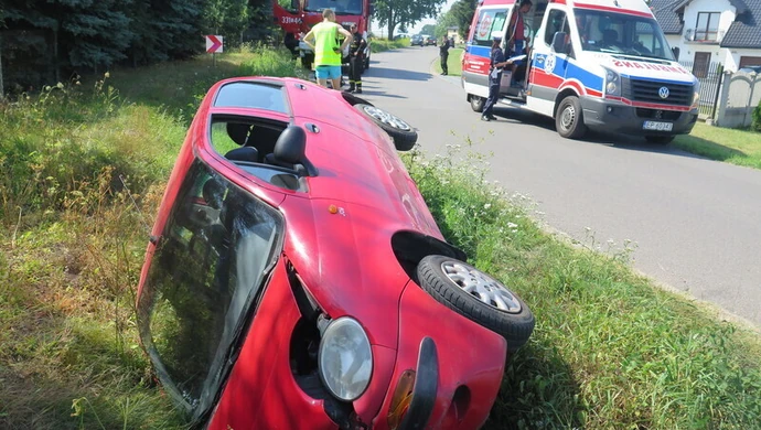 Matiz w rowie, ciężarna w szpitalu
