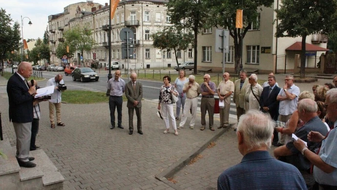 Odsłonili tablicę upamiętniająca doktora Tenenbauma