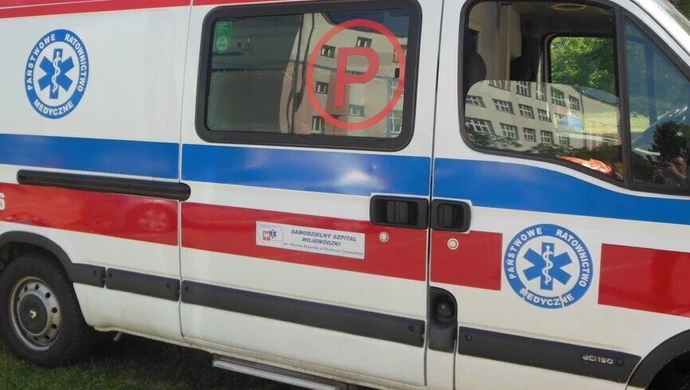 Osiedle Wyzwolenia: 49-latek chciał powiesić się na przewodzie elektrycznym 