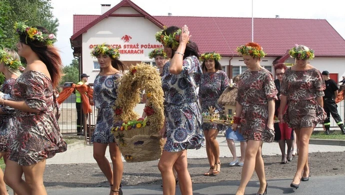 Święto plonów tym razem w Piekarach [JESZCZE WIĘCEJ ZDJĘĆ!]