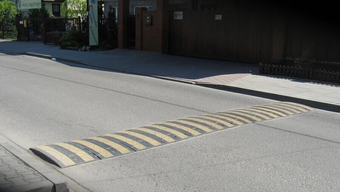 Gdzie brakuje progów zwalniających?