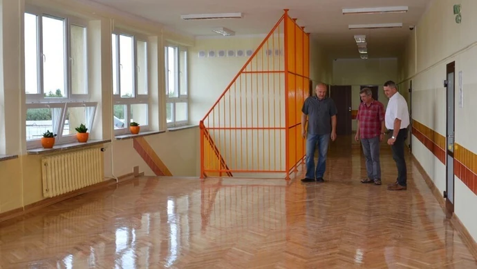 Remont Szkoły Podstawowej w Szydłowie