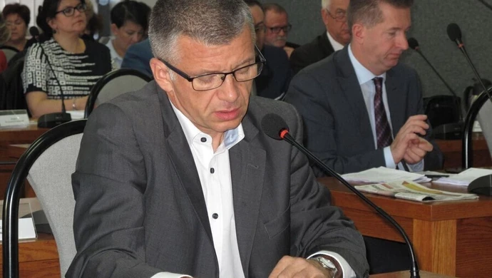 Zakaz sprzedaży alkoholu podczas miejskich imprez? Radny apeluje do prezydenta Piotrkowa 