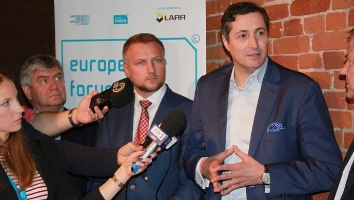 Dyskusje o gospodarce też mogą być pasjonujące