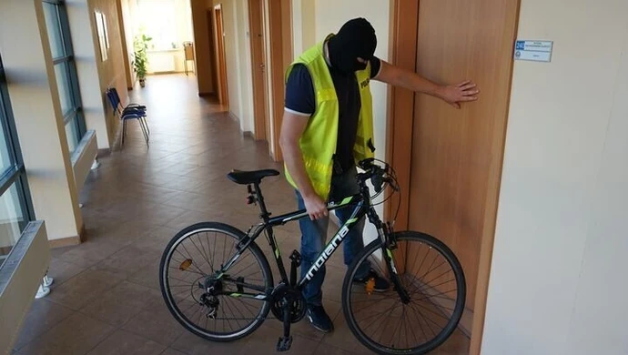 Ukradł rower sprzed sklepu