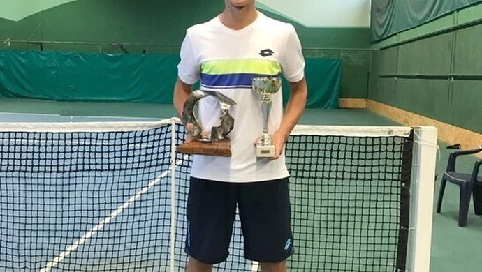 Ósmy zawodowy tytuł Kamila