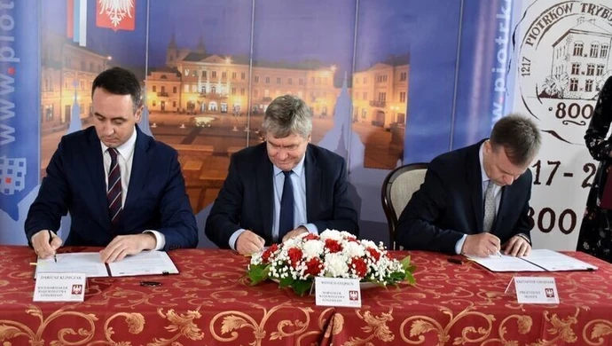 Umowa dofinansowania rewitalizacji Podzamcza podpisana