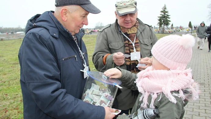 W Moszczenicy po raz szósty kwestowano na rzecz odnowy cmentarza