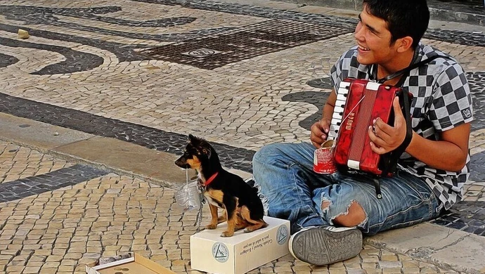 Żebrzący naciągają?