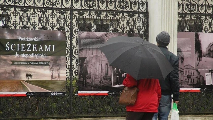 "Piotrkowskimi ścieżkami do niepodległości" - kolejna wystawa plenerowa