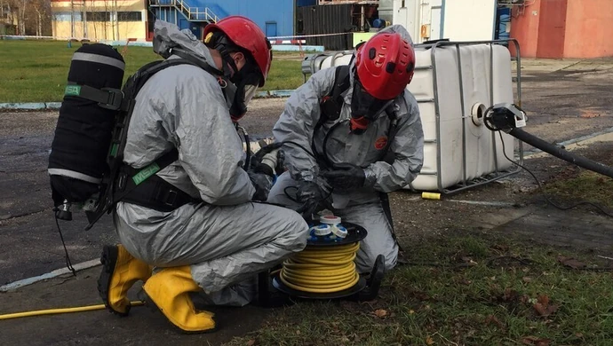 Wyciek kwasu na terenie ciepłowni
