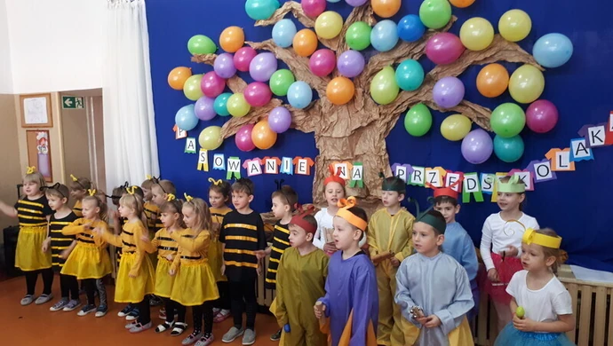 Pasowanie przedszkolaków w "szesnastce"