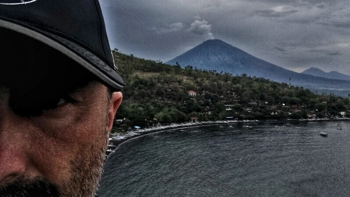 Piotrkowianin ucieka z Bali