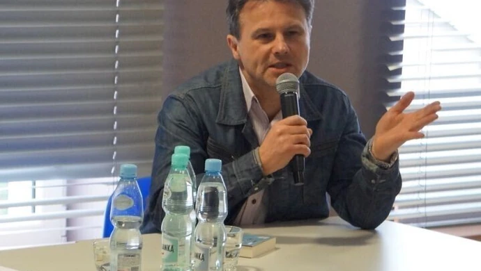 Spotkania z pisarzem Mariuszem Koperskim 