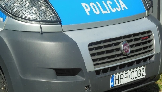 Głodne i wychłodzone dzieci pozostawione bez opieki