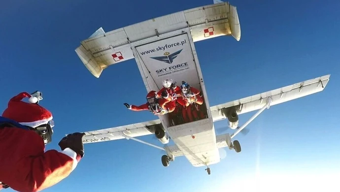 Mikołaje prosto z nieba