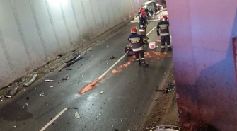 Uderzył w ścianę wiaduktu