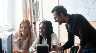 Studenci z Ghany i Indii na Piomie