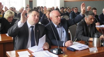 Piotrków. Będą jednak dwie sesje nadzwyczajne?