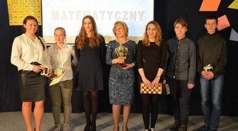 Puchar zostaje w Gimnazjum nr 5. Dawid Dróżdż Matematykiem Roku 2017