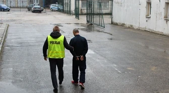 Wyładował emocje na cudzym samochodzie 