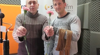 Goździki? Rajstopy? Co chciałybyście dostać na Dzień Kobiet? 