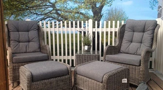 Meble z rattanu i technorattanu &#8211; wady i zalety