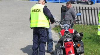 Stłuczka na Łódzkiej: motocyklista zderzył się z citroenem