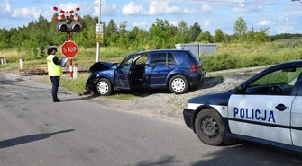 Zderzył się z pociągiem i... nic mu się nie stało 
