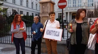 Piotrkowski &#8222;Łańcuch światła&#8221; w obronie sądownictwa