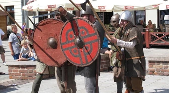 Piknik historyczny w Rynku Trybunalskim