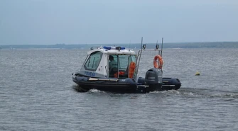 Uratowali windsurfera 