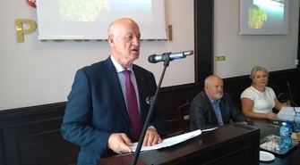 &#8222;Opór materii medycznej jest duży&#8221; . Rada Powiatu Piotrkowskiego o szpitalu na Roosevelta