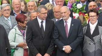 Nie będzie rewitalizacji? Polityczne akcenty na uroczystościach w Sulejowie