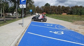 Za mało &#8222;kopert&#8221; przy cmentarzu? 