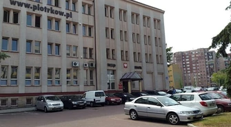 Samorządy bez asystentów i doradców