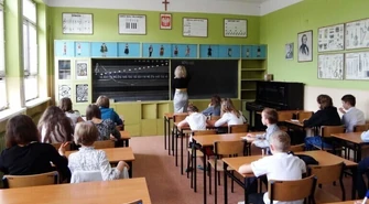 Ilu jest "wędrujących" nauczycieli w Piotrkowie?