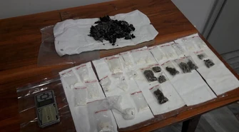 W popłochu niszczył towar