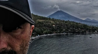 Piotrkowianin ucieka z Bali