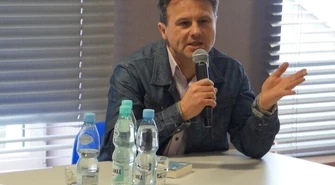 Spotkania z pisarzem Mariuszem Koperskim 