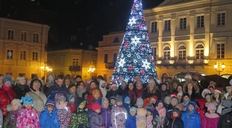 Choinka już świeci