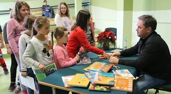 Autor bestsellerów dla dzieci przyjechał do Gomulina 